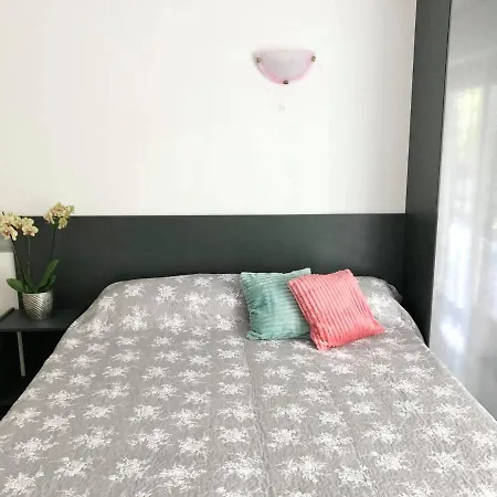 Pearl בית הארחה 3*