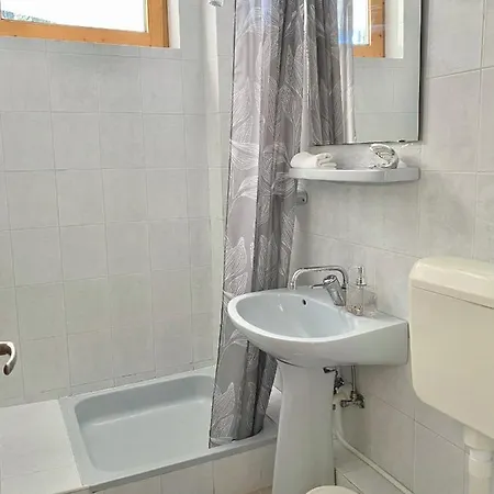 Pearl בית הארחה